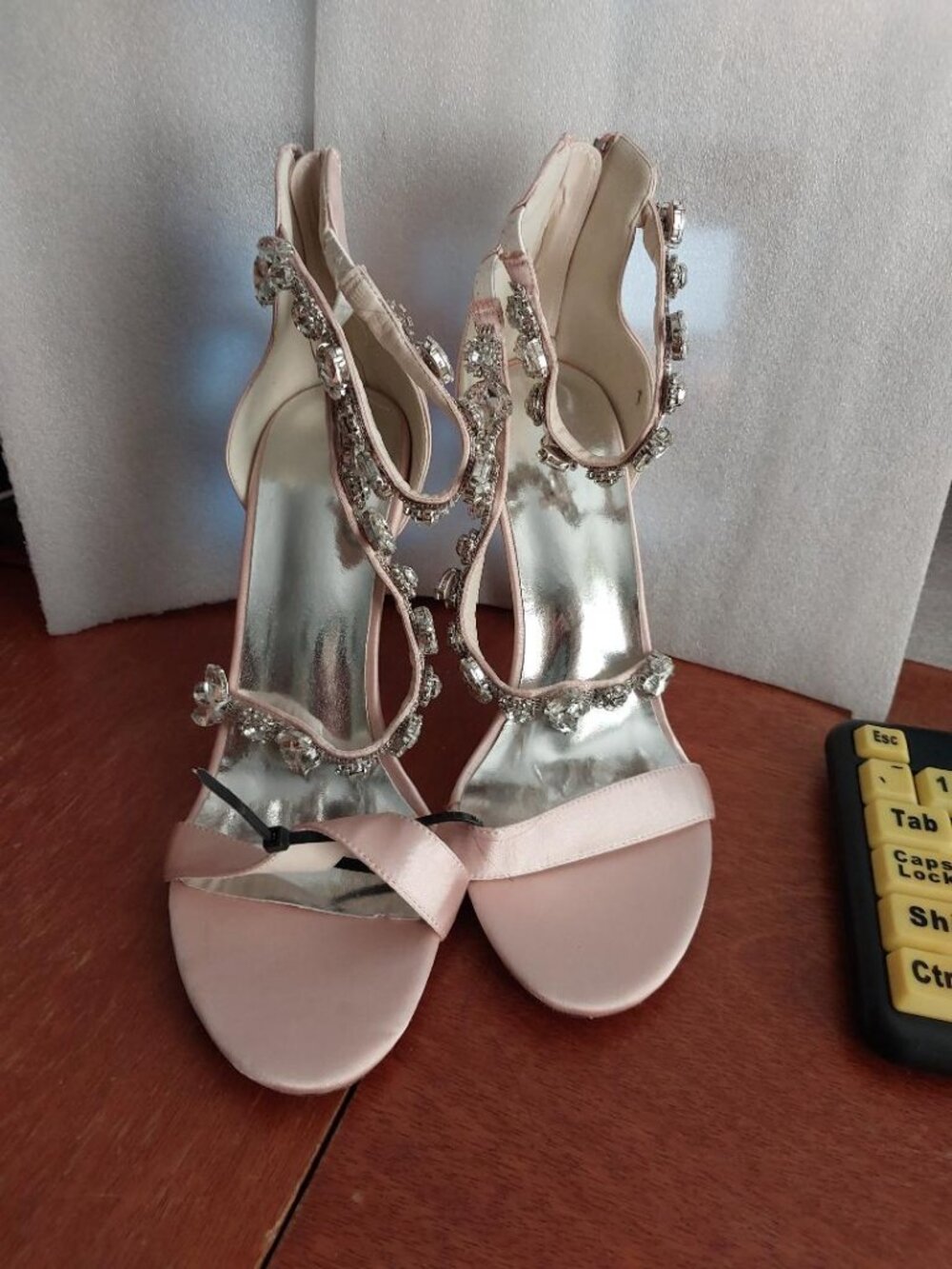 NEW ! WMN Satin Stiletto Sandal Rhinestone Embellishments On Straps SzUS8.5/EU39